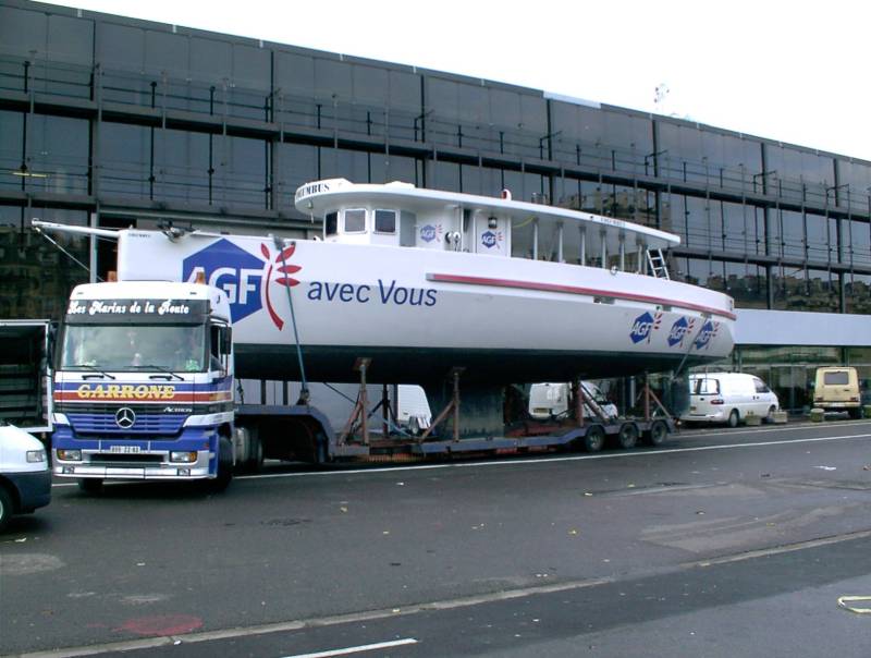Transport de bateaux de course type Class 40 et Open 60 pour courses transatlantiques