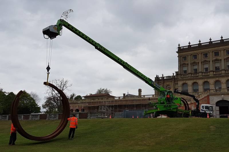 Vos œuvres d'art en toute sécurité : Transport et installation en France et en Europe